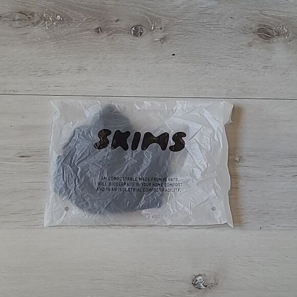 SKIMS UNLINED DEMI BRA Size 34B in Onyx/Black NWT in packaging - Picture 7 of 9